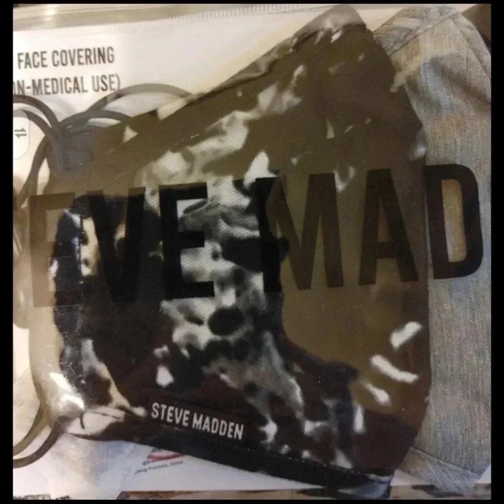 Bold Dark Colors Steve Madden Face‎ Masks NWT